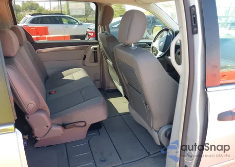 2010 Volkswagen Routan S from USA, damaged, VIN 2V4RW4D18AR158857